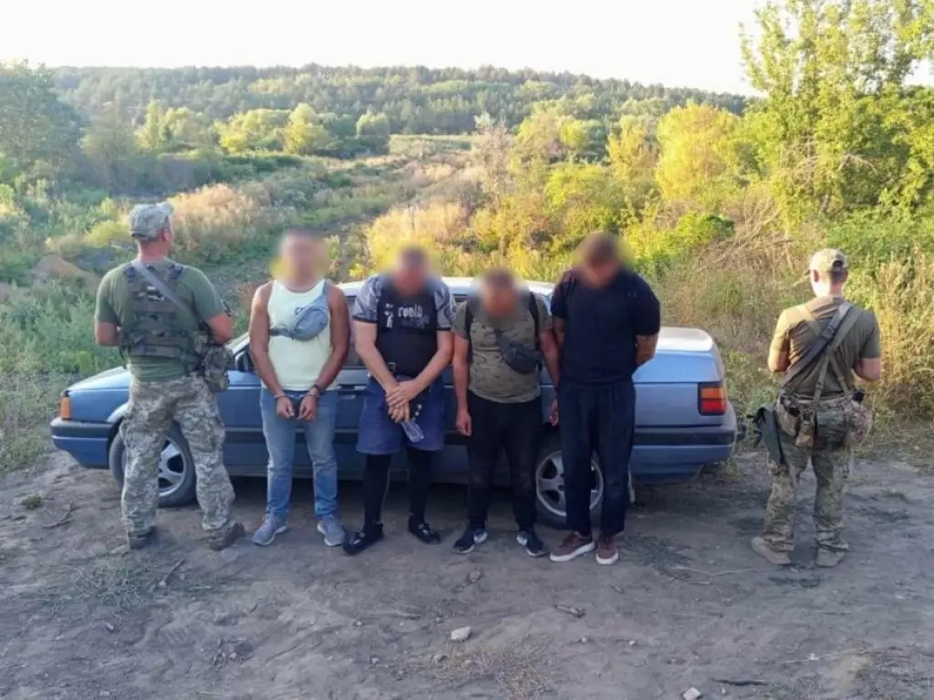 На Одещині чоловіки намагалися перетнути кордон, використавши 4-річну дитину