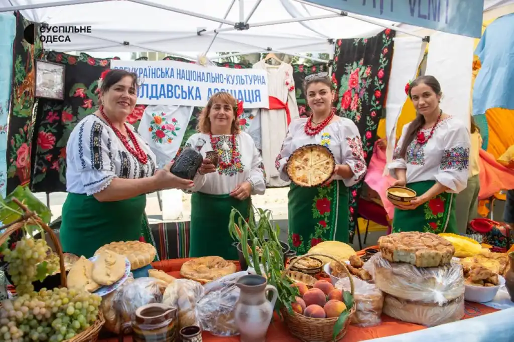 В Одесі відгримів фестиваль “Чорноморський степ”: три дні танців, пісень і національних частувань