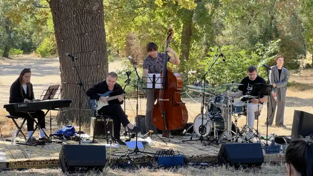 В Одесі вперше провели Jazz Botanic Fest: музика під відкритим небом і допомога Ботсаду