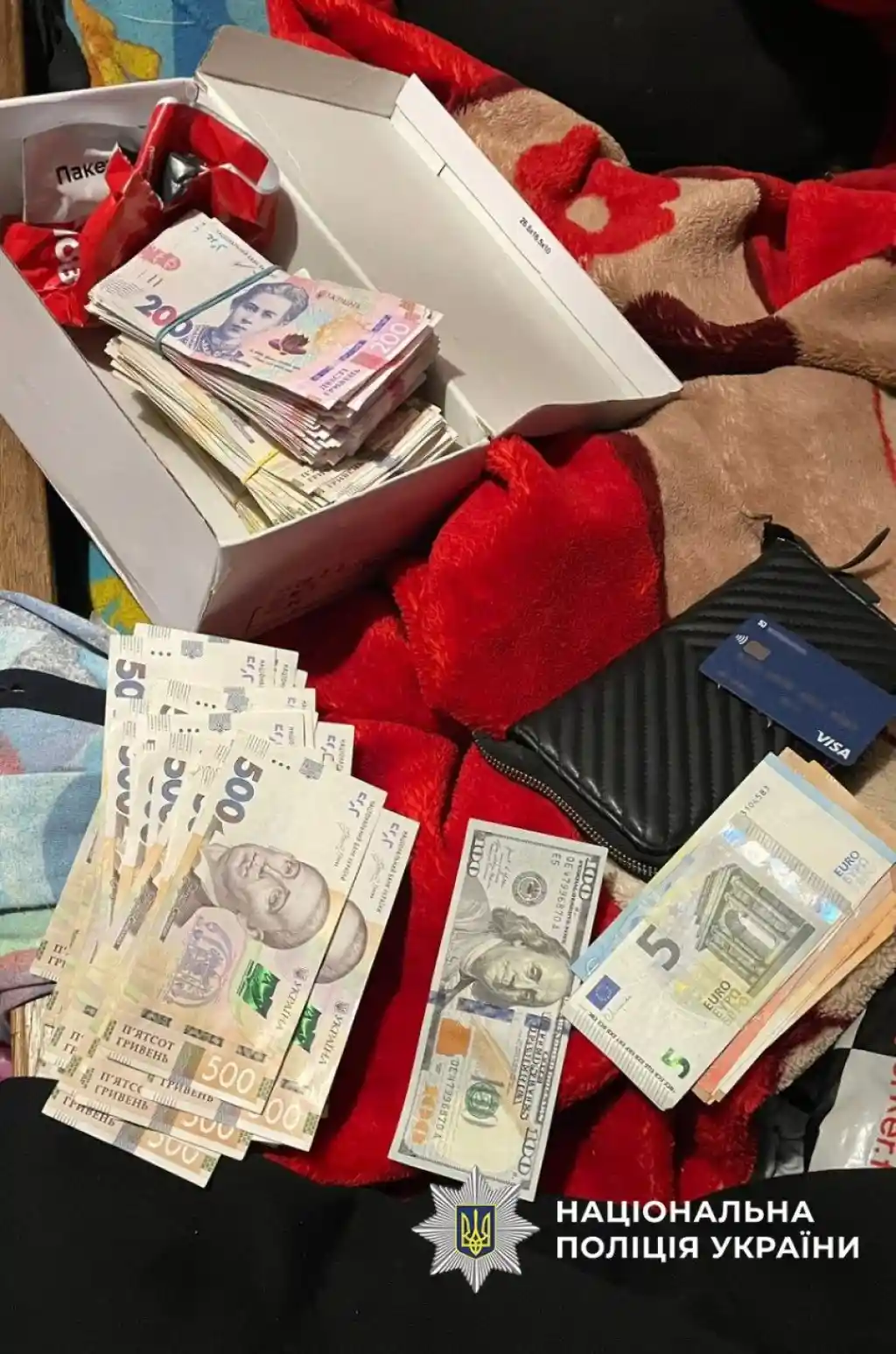 На Харківщині затримали шахраїв з Одещини, які обкрадали військових після полону