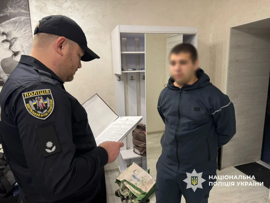 На Харківщині затримали шахраїв з Одещини, які обкрадали військових після полону