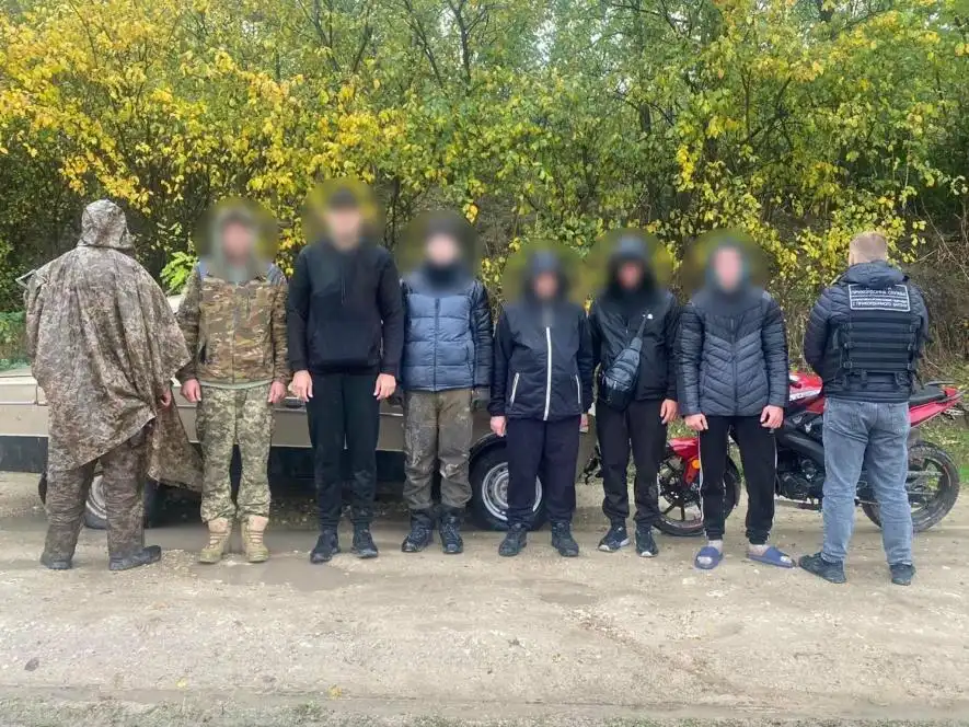 На Одещині затримали “розвідника” на мотоциклі та організаторів втечі чоловіків до Молдови