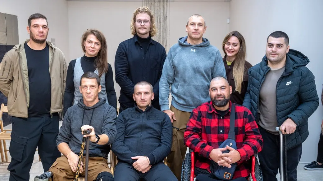 В Одесі презентували «Метаромантику» — книгу, створену військовими та митцями про війну і людяність
