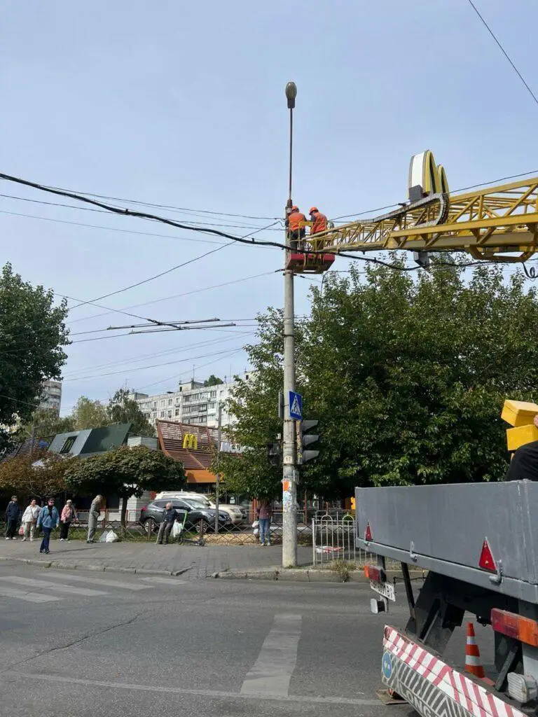 В Одесі на площі Незалежності модернізують світлофор: два тижні можливих відключень