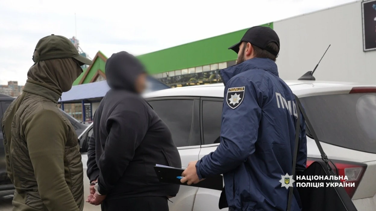 В Одесі затримали начальника районного ТЦК на хабарі у дві тисячі доларів