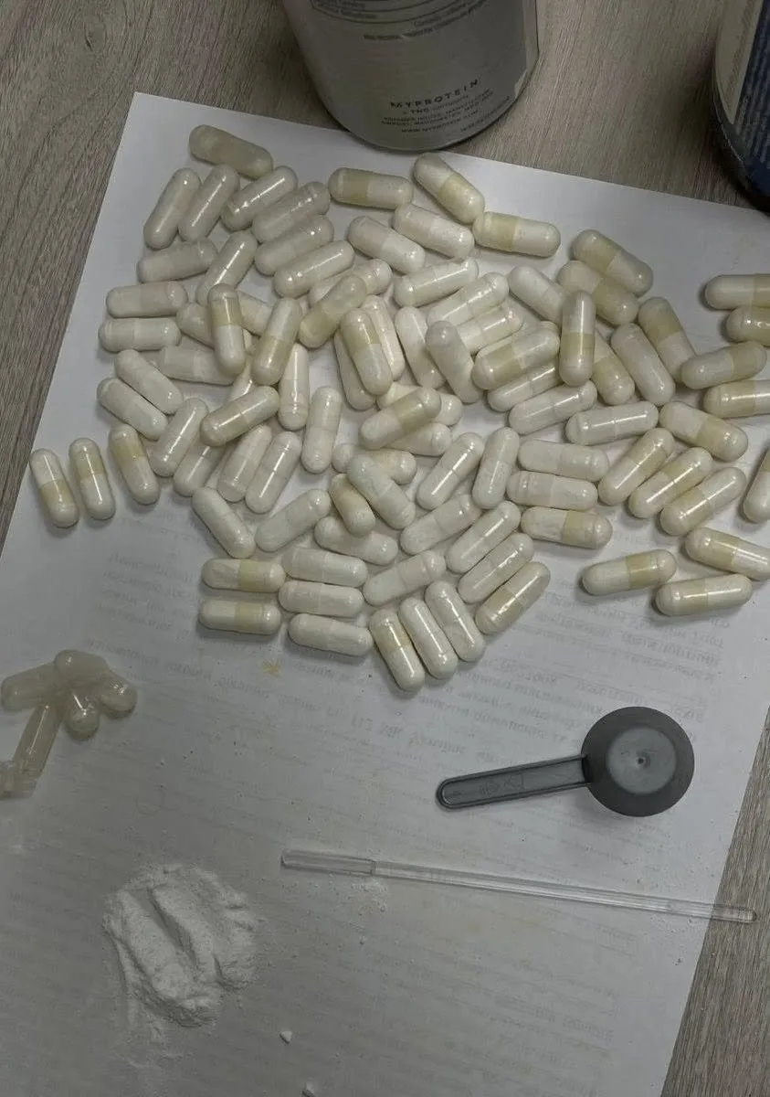 На Одещині затримали німця, який намагався ввезти до України валізу, повну наркотиків