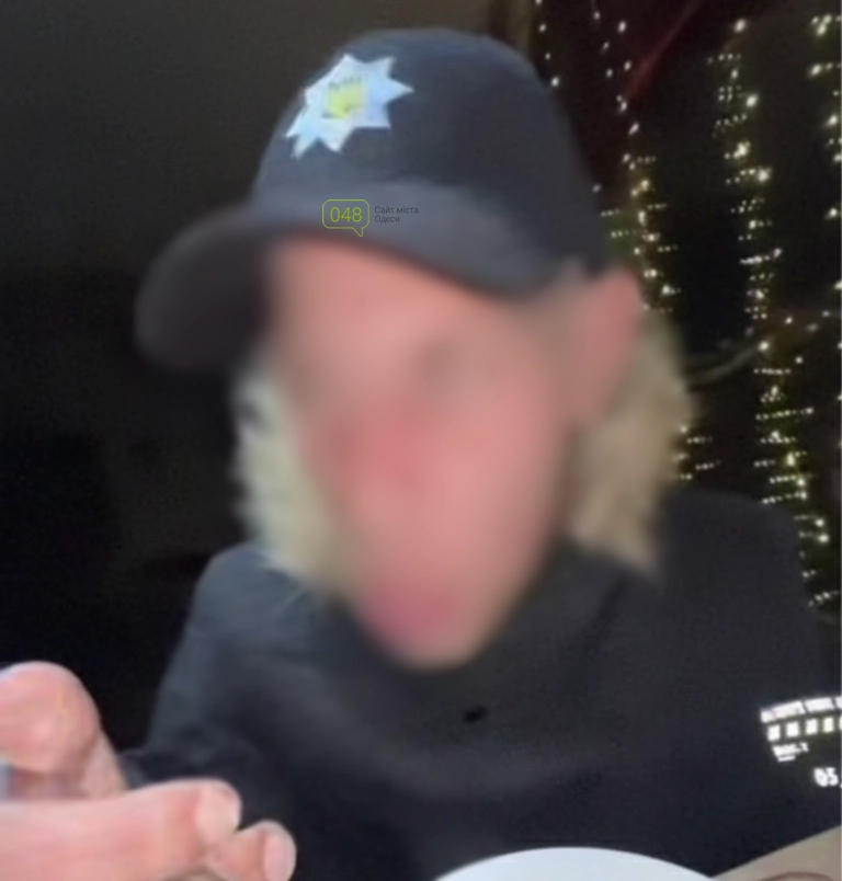 Блогер із Чорноморська перевтілився у “поліцейського” для TikTok: поліція відкрила адмінсправу