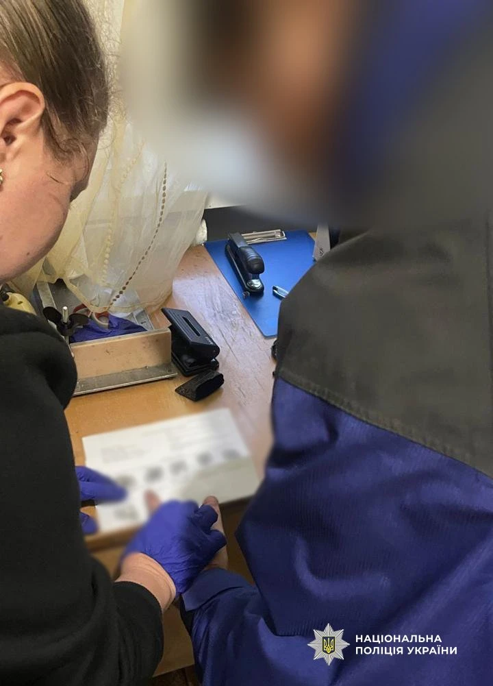 У Рені чоловік пограбував працівницю Пенсійного фонду просто під час прийому: поліція затримала зловмисника