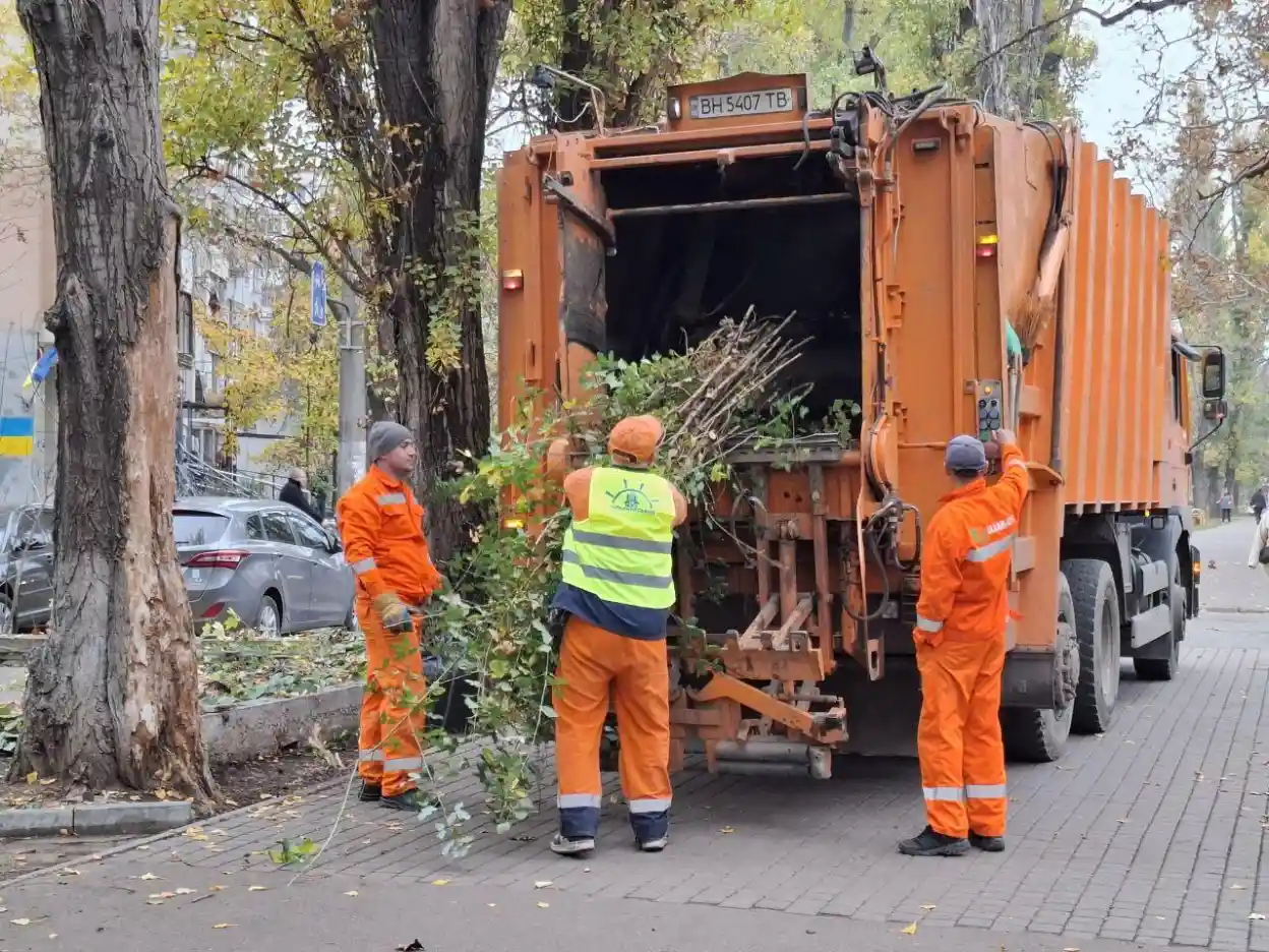 В Одесі понад сім тисяч людей взяли участь у масштабному прибиранні міста