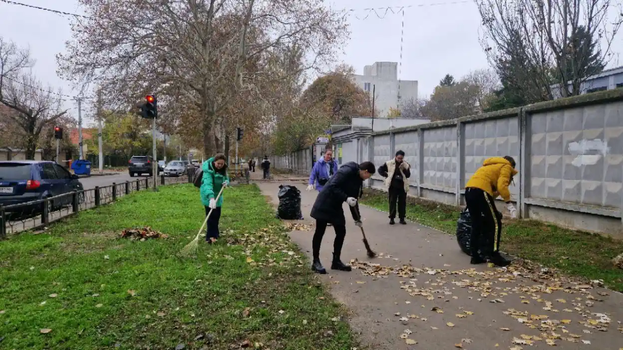 В Одесі понад сім тисяч людей взяли участь у масштабному прибиранні міста