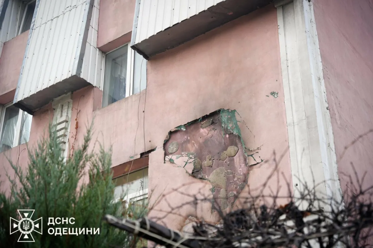 Ранковий удар по Одещині: дрон спричинив пожежу в житловому будинку