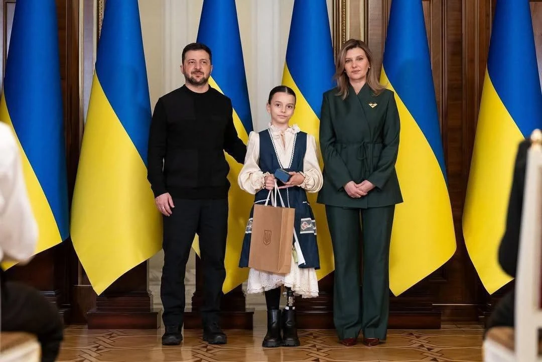 Двоє дітей з Одещини отримали від Зеленського медалі “Майбутнє України”