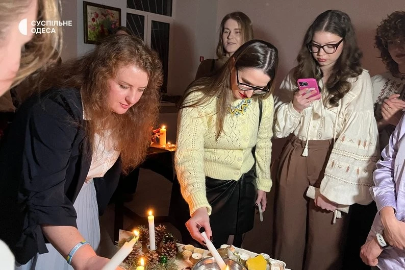 Андріївські вечорниці в Одесі: молодь ворожила, кусала калиту і шукала знаки долі