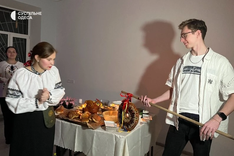 Андріївські вечорниці в Одесі: молодь ворожила, кусала калиту і шукала знаки долі