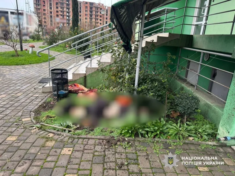 В Одесі загинула 22-річна жінка після падіння з великої висоти: поліція з’ясовує деталі трагедії