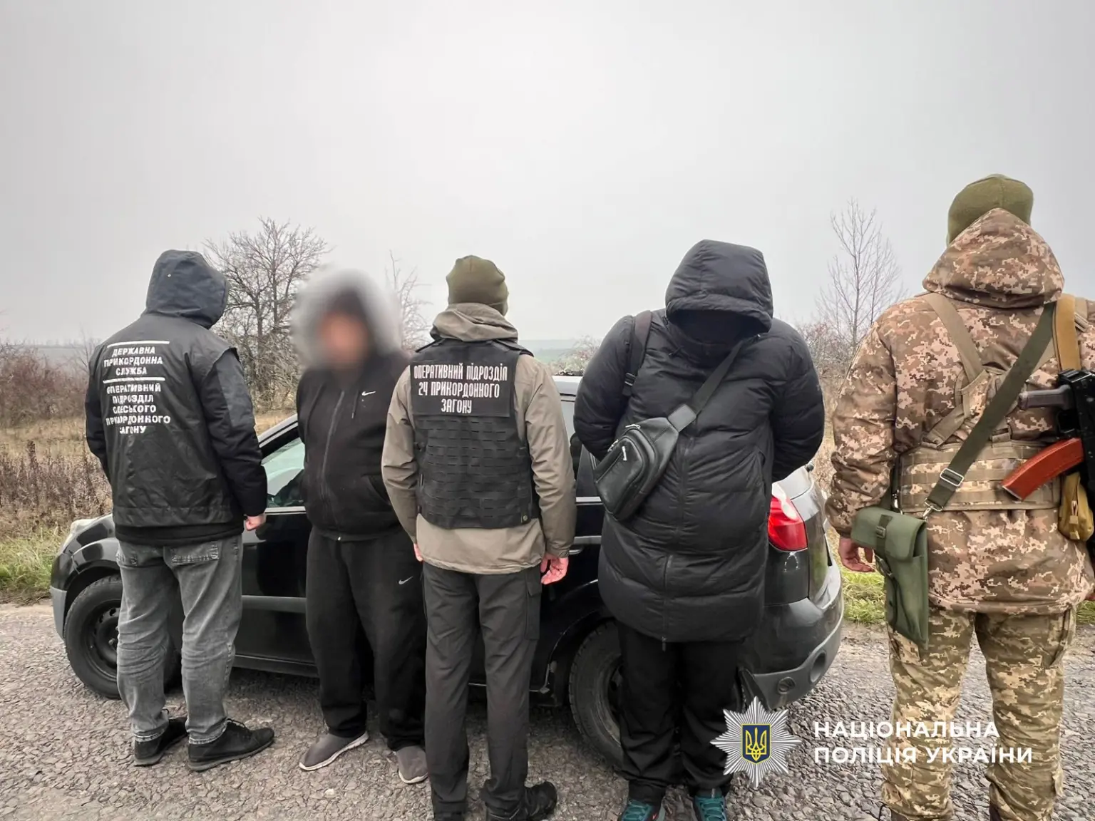 Переправа за тисячі доларів і криптогаманець: на півдні викрили схему нелегального виїзду з країни