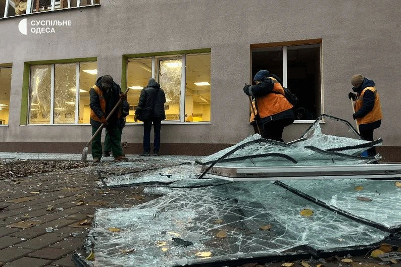 Ліцей у Південному зазнав серйозних руйнувань після дронової атаки: навчання призупинено