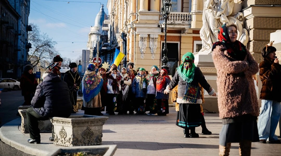 Тисяча голосів і море світла: Одеса пройшла різдвяною ходою «на узбережжі Свободи»