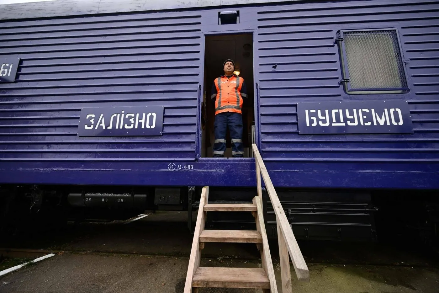 В Одесі перехожі й патрульні підняли 62-річного чоловіка з дороги та допомогли повернутися додому