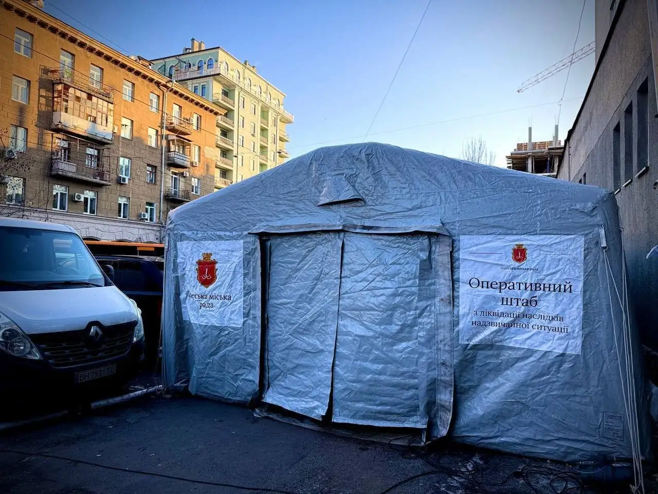 Ніч без скла і дверей: Одеса оговтується після атаки дронів