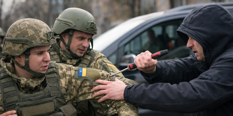 Перевірка документів закінчилася нападом: в Ізмаїлі чоловік атакував військових ТЦК