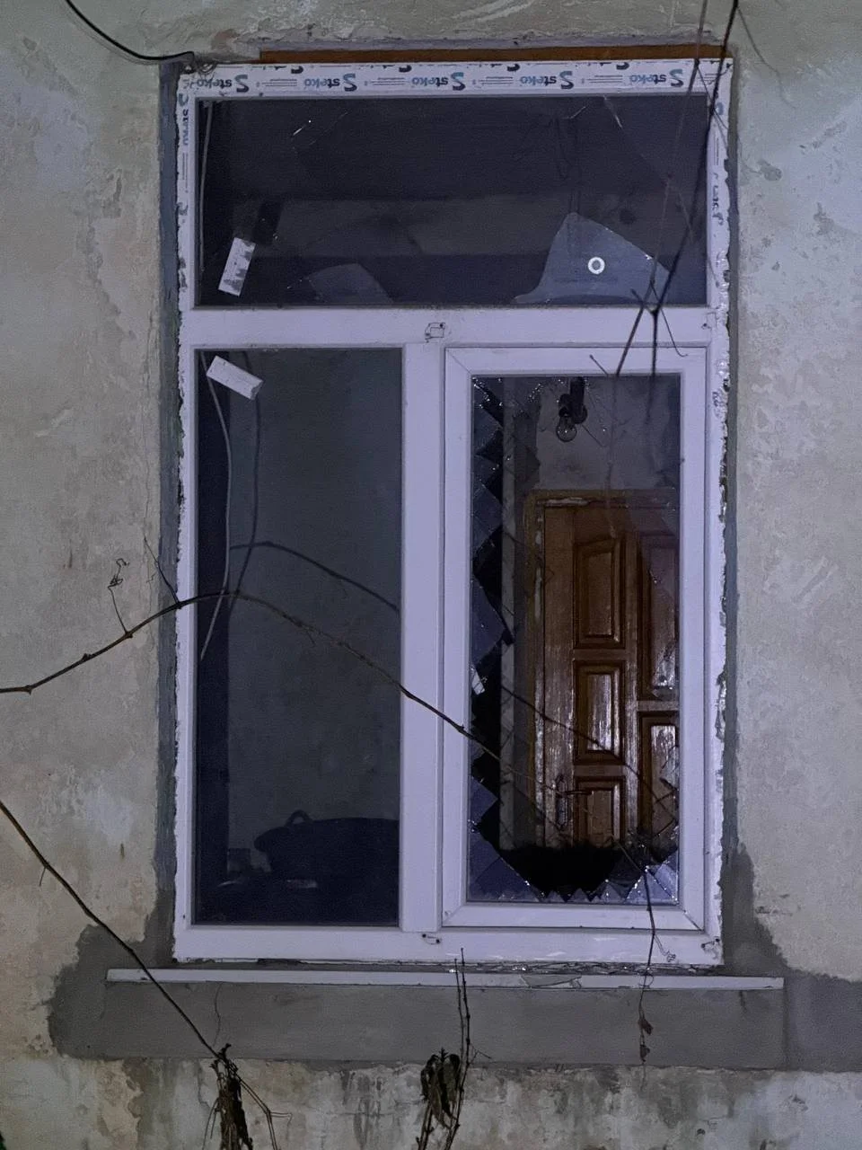Нічний удар по Одесі: дрон влучив у 25-поверхівку, пошкоджено інфраструктуру