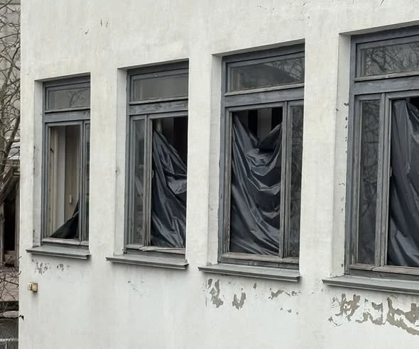 Нічний удар по Ізмаїлу: дрони пошкодили будівлю податкової інспекції