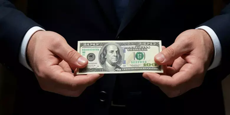 Ціна лояльності: в Одесі судитимуть працівника райадміністрації за вимагання грошей у бізнесу