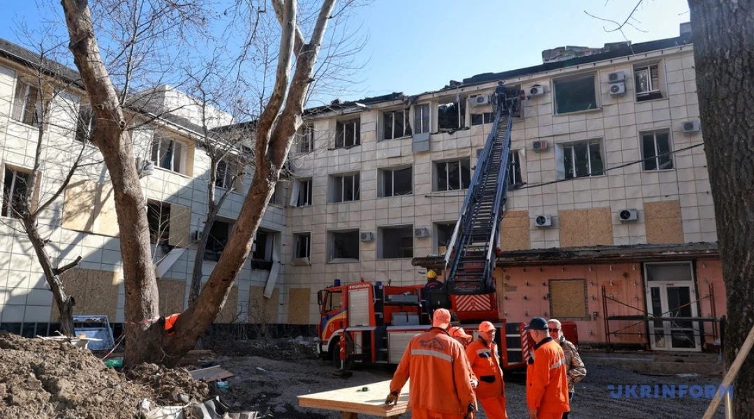 Нічна атака на пологовий будинок в Одесі: як лікарі рятували немовлят під вибухами
