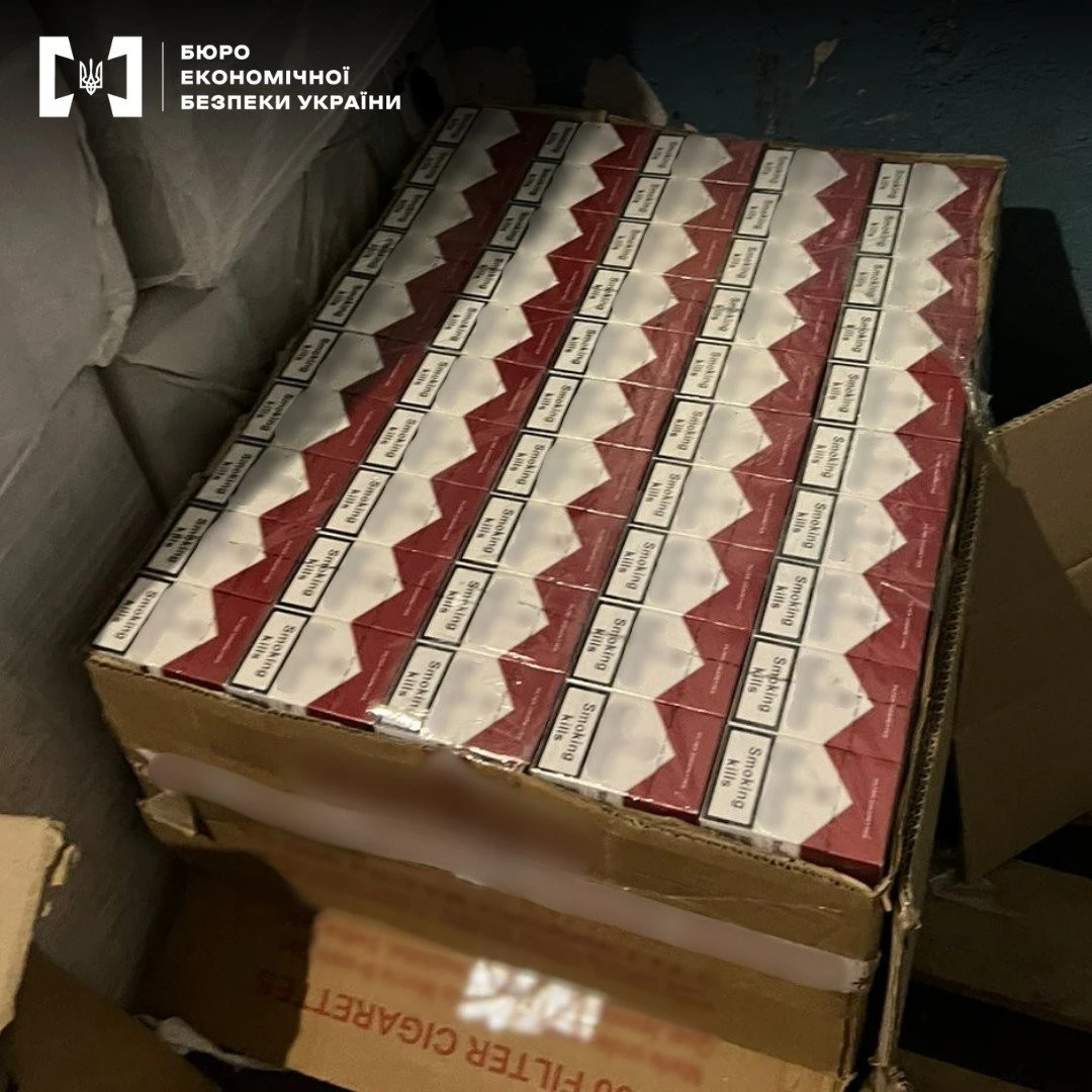Контрафакт на 3,5 мільйона: в Одесі викрили масштабний склад нелегального алкоголю та сигарет