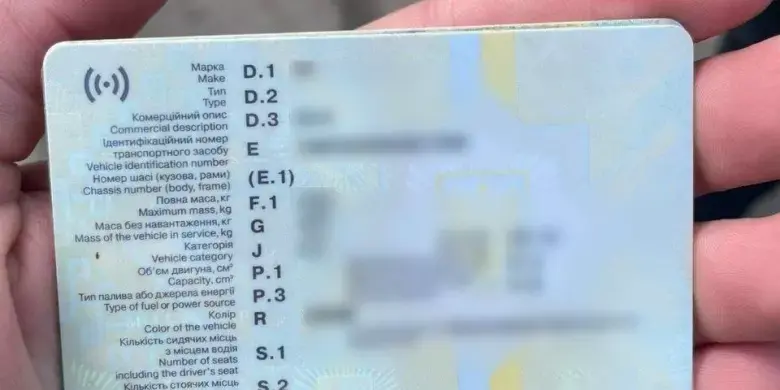 Кримінальне провадження за Mercedes: на дорожній станції Одеси зупинили фуру з підробленими номерами