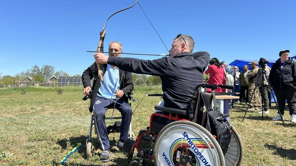 Метання ножів та стрільба з лука: як на Одещині пройшов ветеранський чемпіонат з адаптивного спорту