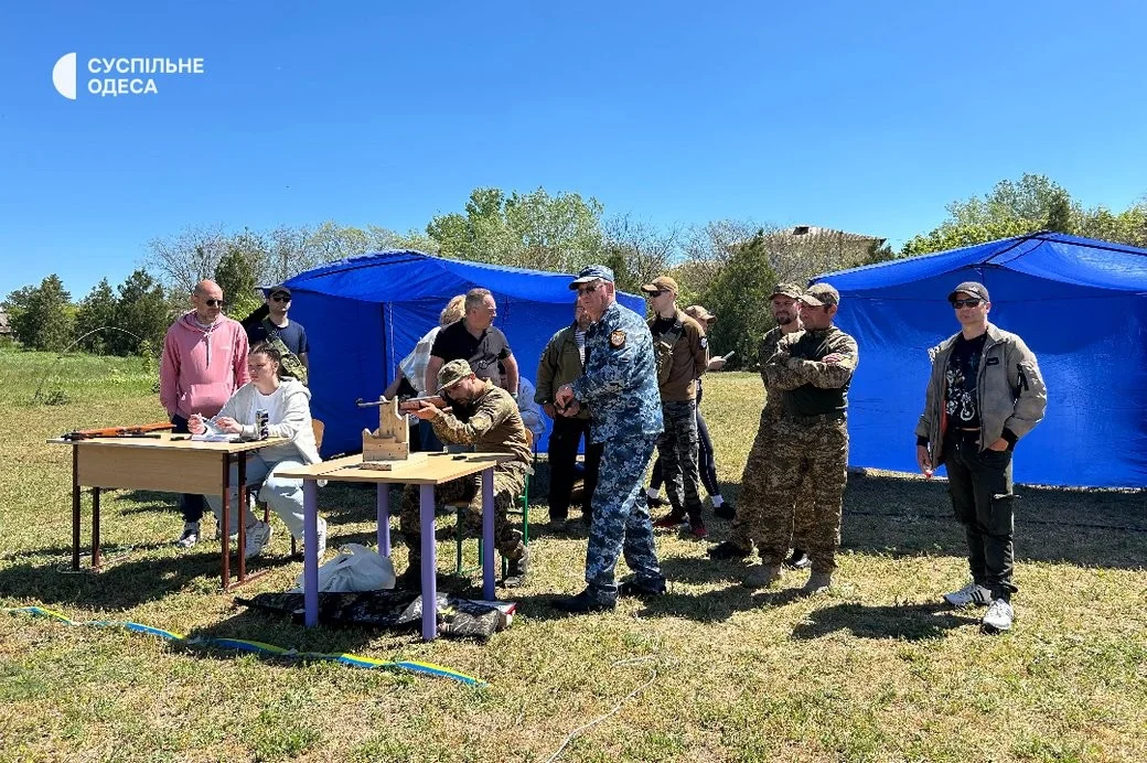 Метання ножів та стрільба з лука: як на Одещині пройшов ветеранський чемпіонат з адаптивного спорту