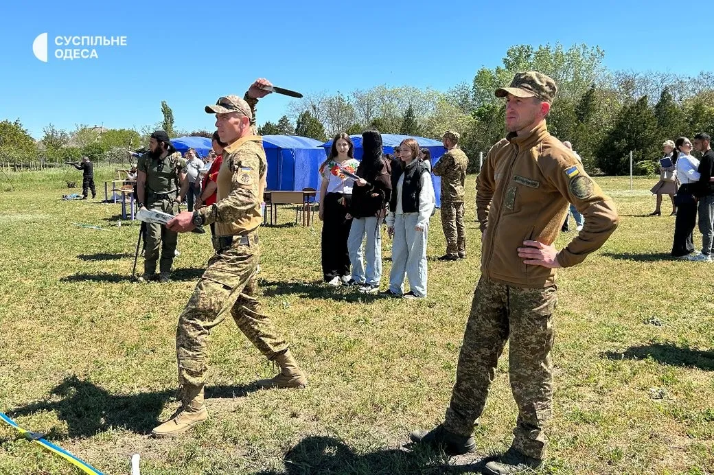 Метання ножів та стрільба з лука: як на Одещині пройшов ветеранський чемпіонат з адаптивного спорту