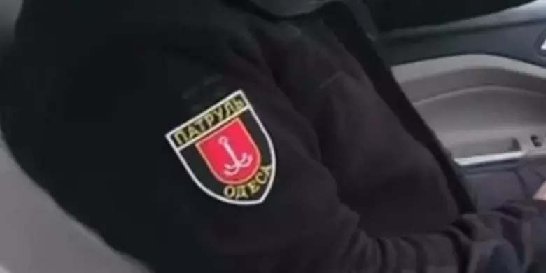Самозваний “патрульний” в Одесі: фанат російської музики відповів за незаконну символіку